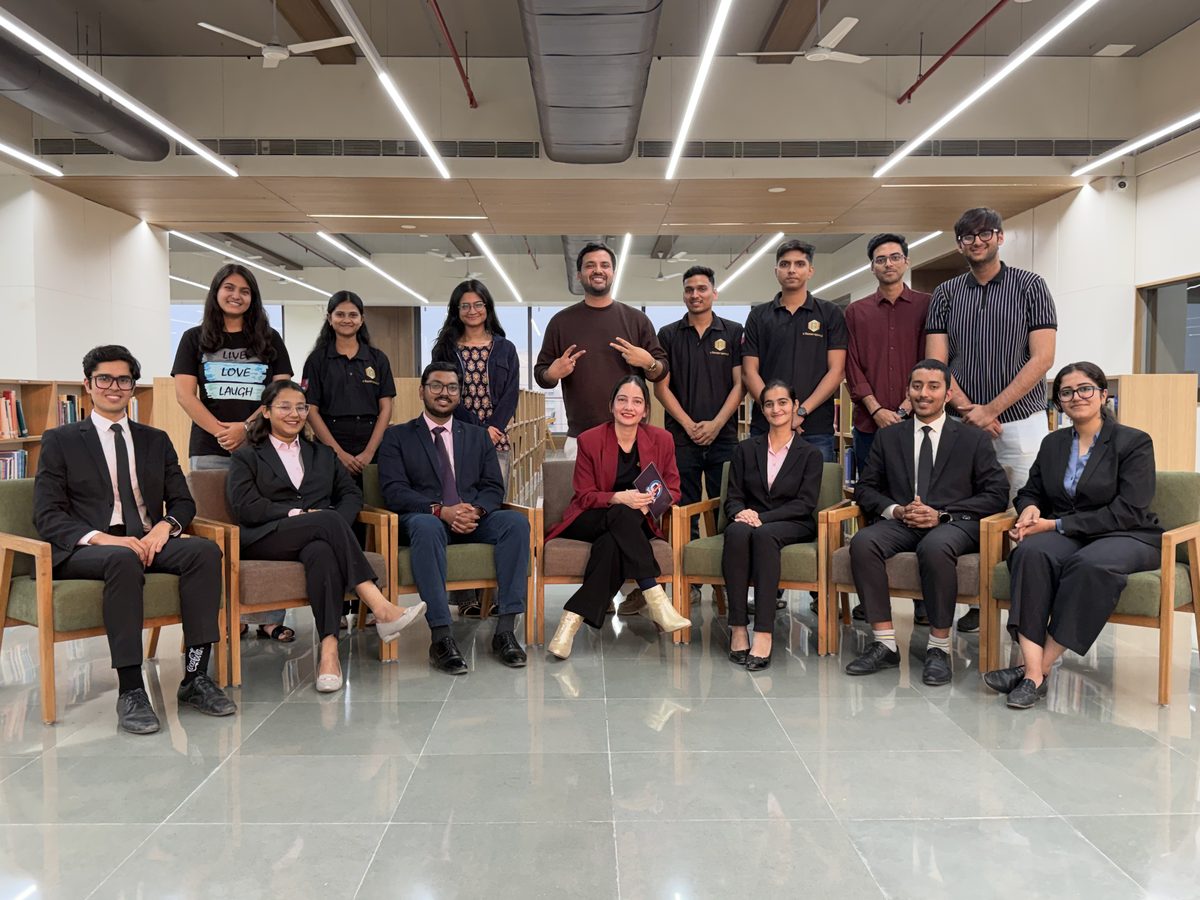 Shiksha Nerd interacting with students in campus